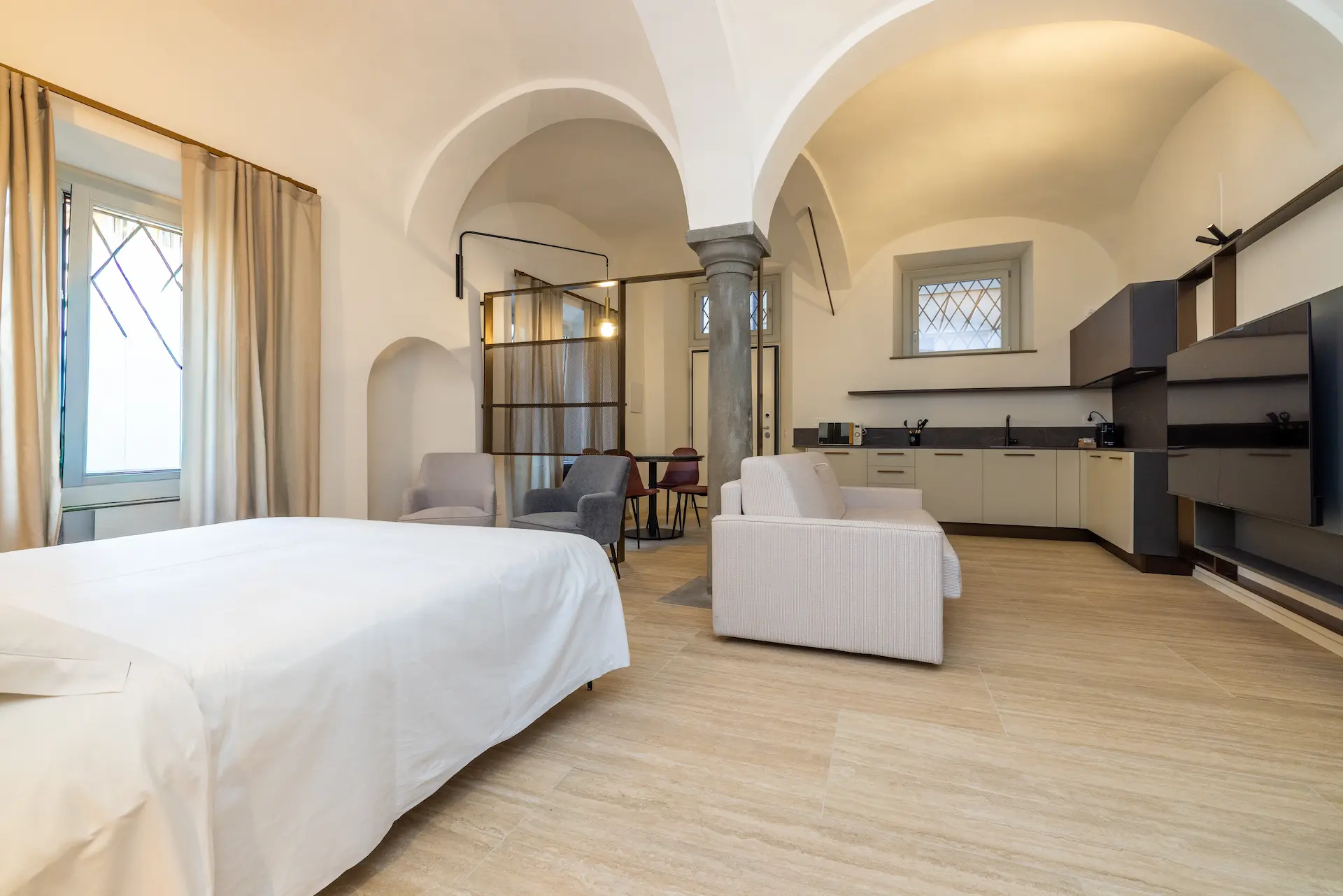 Suite Room: dormitorio e interior